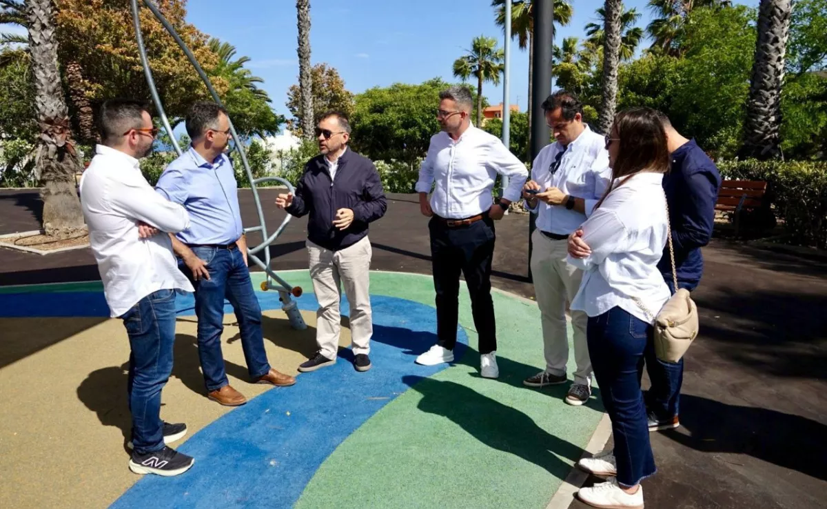 Imagen de la inauguración de uno de los parques / AYUNTAMIENTO DE SANTA CRUZ