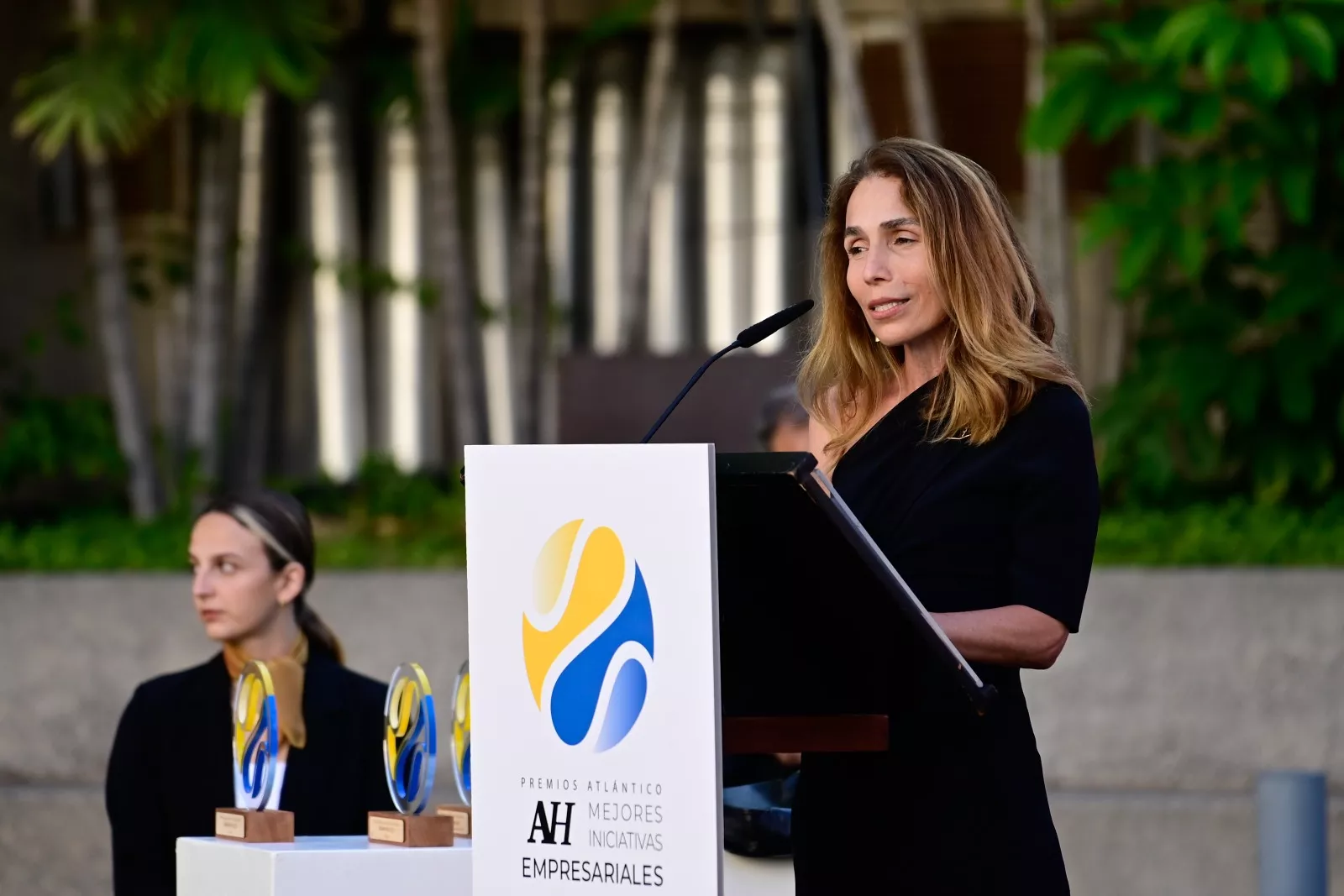 La presidenta de Atlántico Hoy, Eva Moll, interviene en la gala de los Premios Atlántico Hoy 2025./ AH