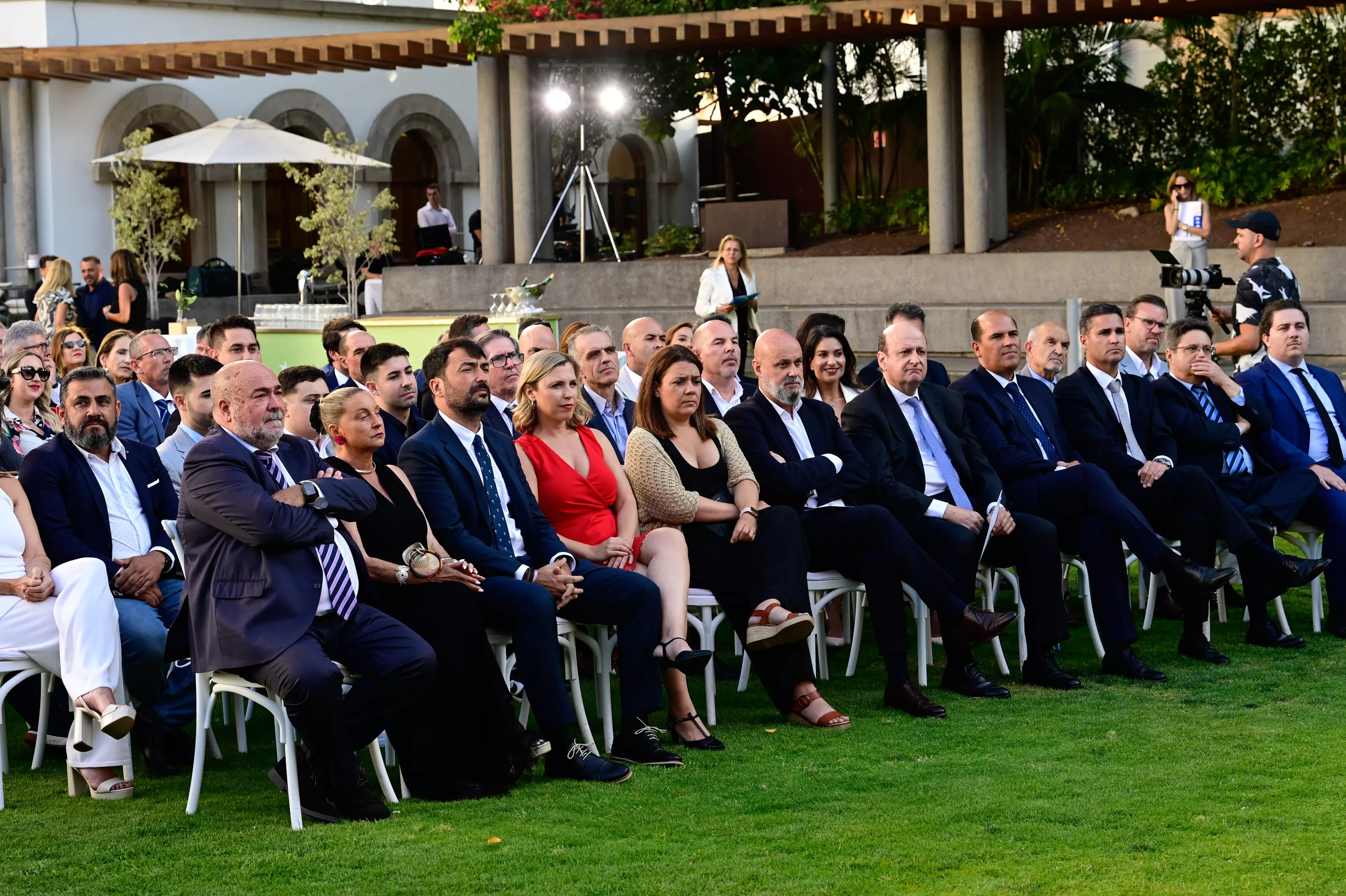 Parte de los presentes en la entrega de los Premios a las Mejores Iniciativas Empresariales Atlántico Hoy 2025. / TONY HERNÁNDEZ