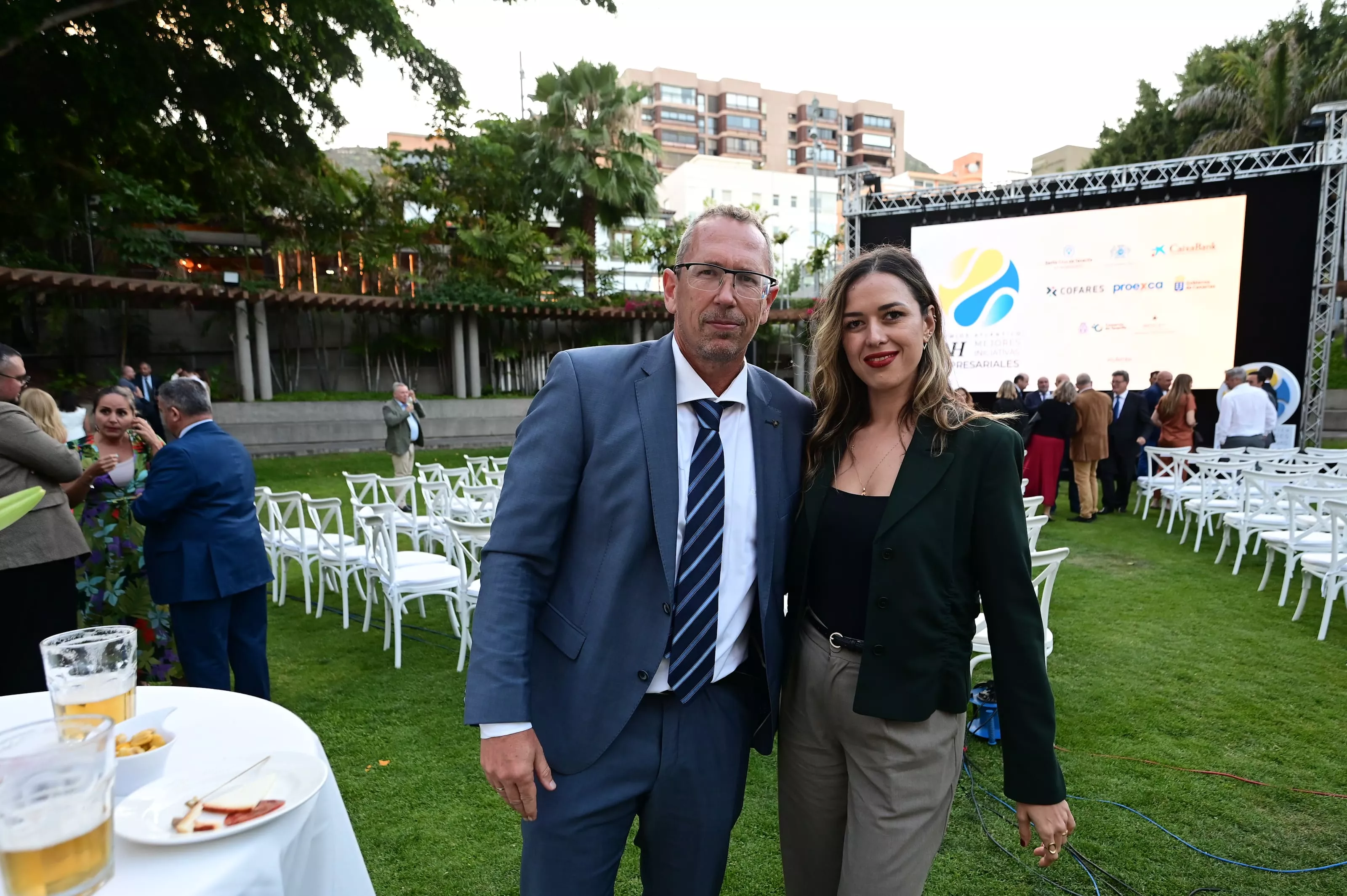 Steve Vriethoff y Miriam Ortega, de NOB166, candidatos al Premio a Mejor Iniciativa Empresarial en Innovación. / TONY HERNÁNDEZ