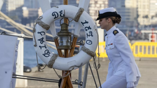 2dcee0e86d0aefb21a9d0a179e7a399f7bdf1e65w