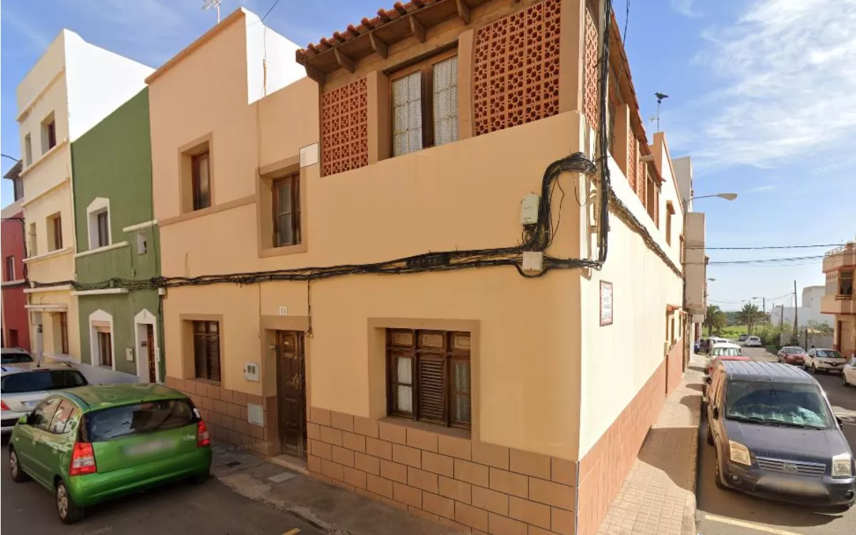 Sanylan Logística suspende pagos en Las Palmas. / AH