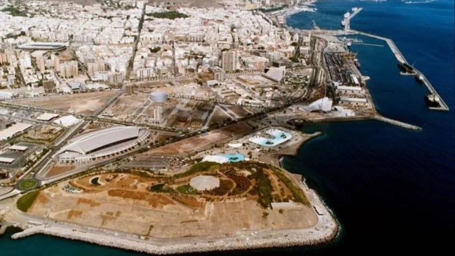 Obras en Cabo Llanos. Desde el Recinto Ferial, pasando por el Palmetum, Parque Marítimo y hasta el Auditorio de Tenerife, en construcción / 