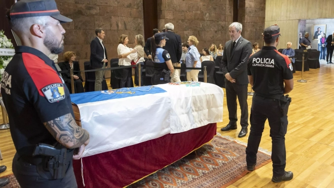 b4f59be3288165b8fb1b38fb542357aa2dc01b78w