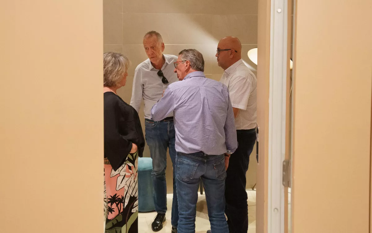 Sindicatos proponen una subida del 13,5 % y Ashotel ve margen para evitar la huelga en hostelería. / RAMÓN DE LA ROCHA-EFE