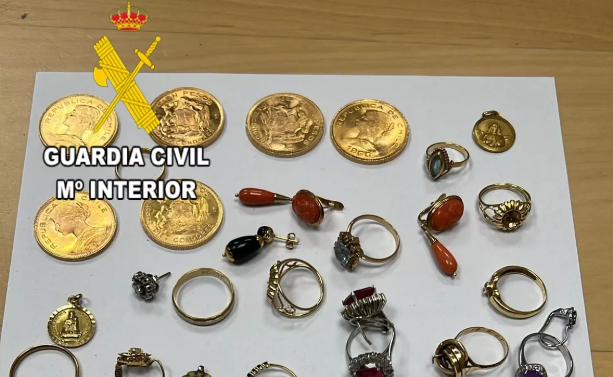 Imágenes del oro interceptado por la Guardia Civil en Tenerife. / GUARDIA CIVIL