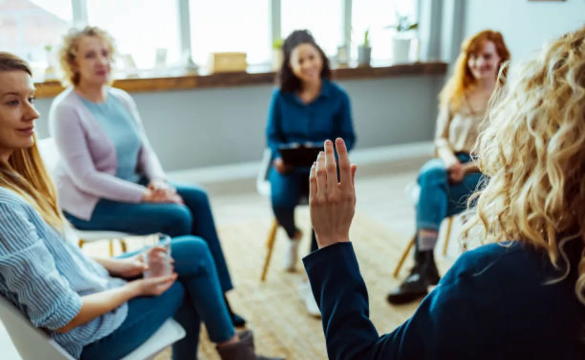 Reunión de vecinos de una comunidad./ GETTY IMAGES Reunión de vecinos de una comunidad./ GETTY IMAGES