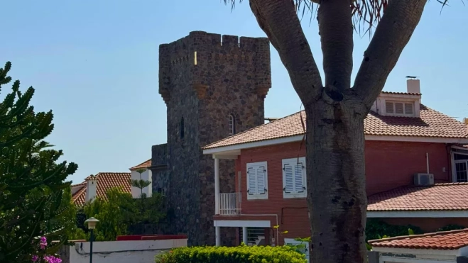 Imagen de la torre adosada a una vivienda en Ciudad JardínM. ALONSO AH