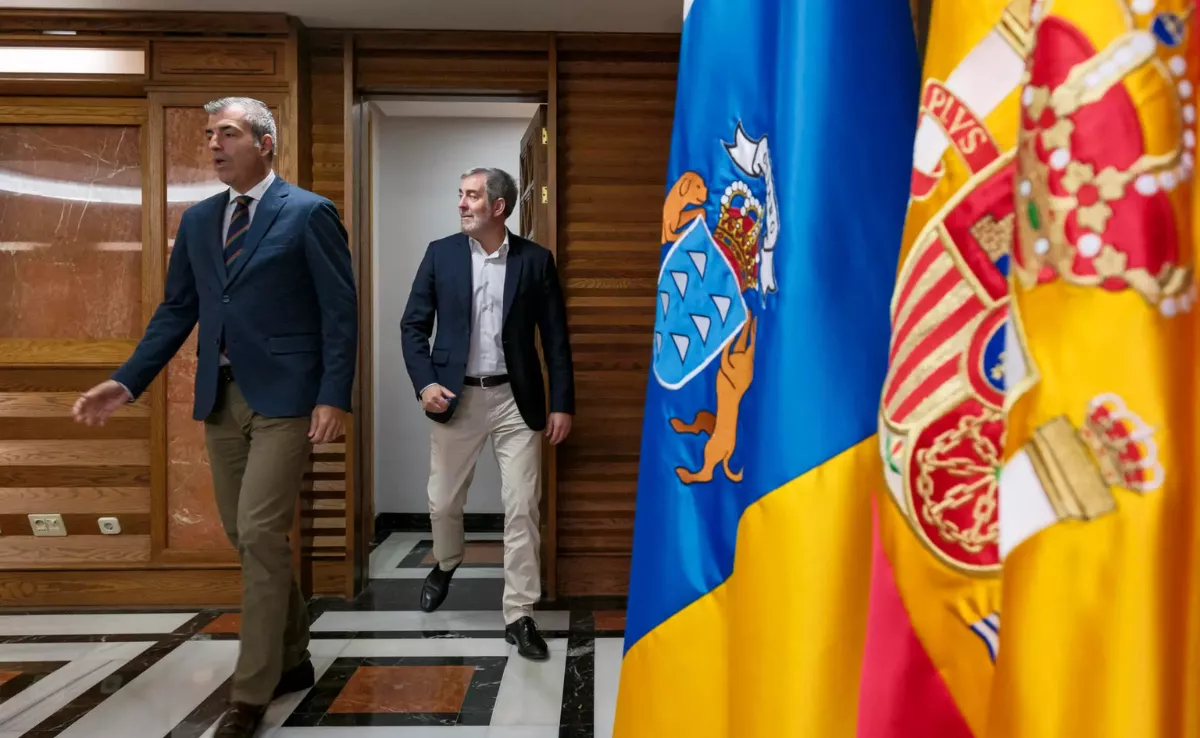 En la imagen, Fernando Clavijo y Manuel Domínguez / ARCHIVO EFE - ÁNGEL MEDINA G.