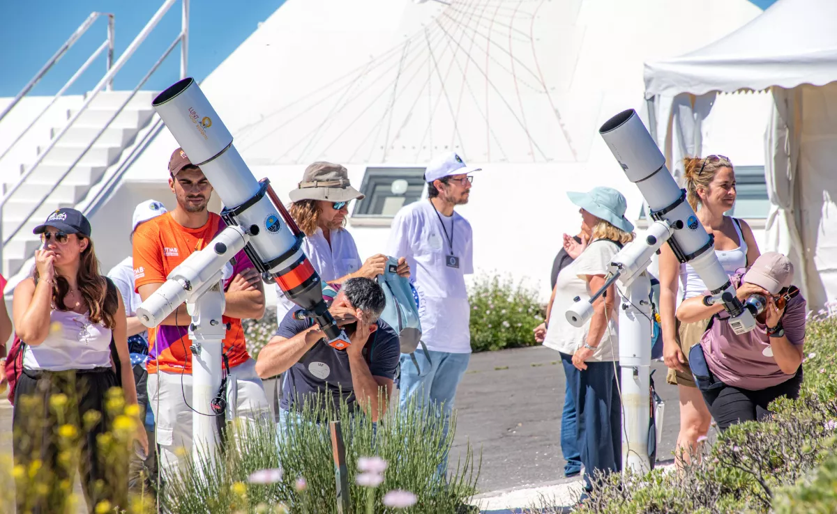 Imagen de los visitantes al Observatorio del Teide  CEDIDA