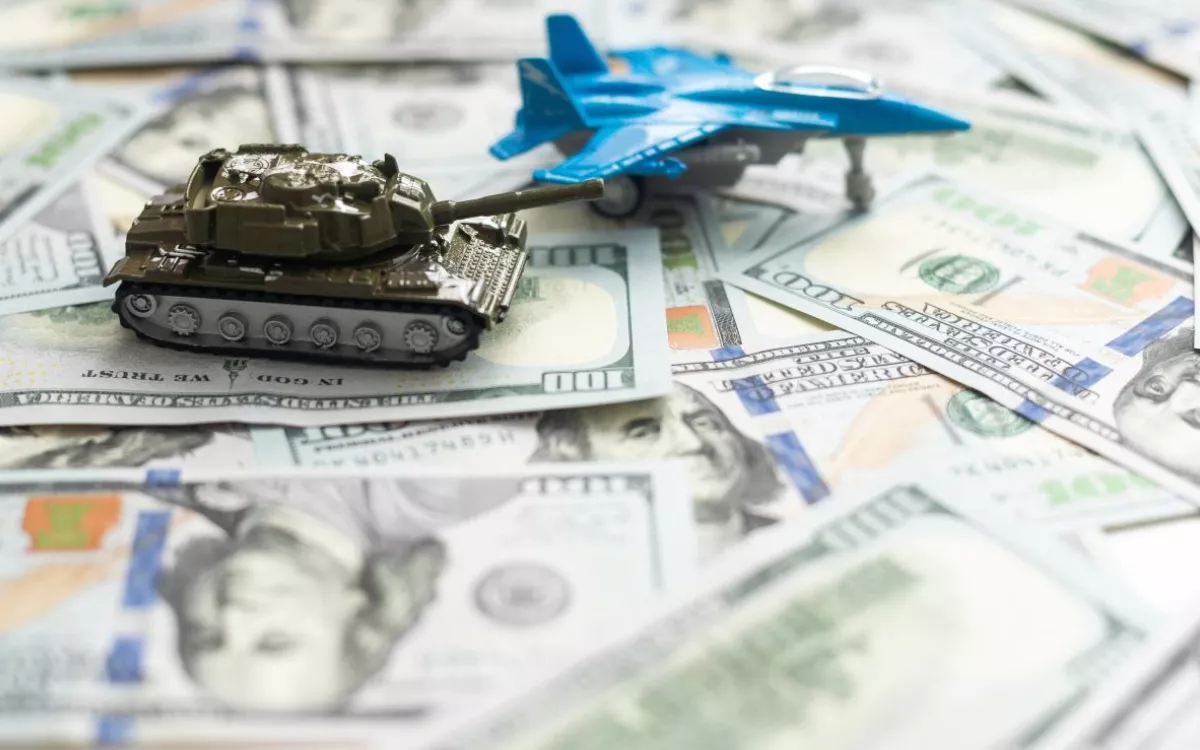 España necesitará 4.600 nuevos expertos en defensa y seguridad por los conflictos globales. / SHUTTESTOCK