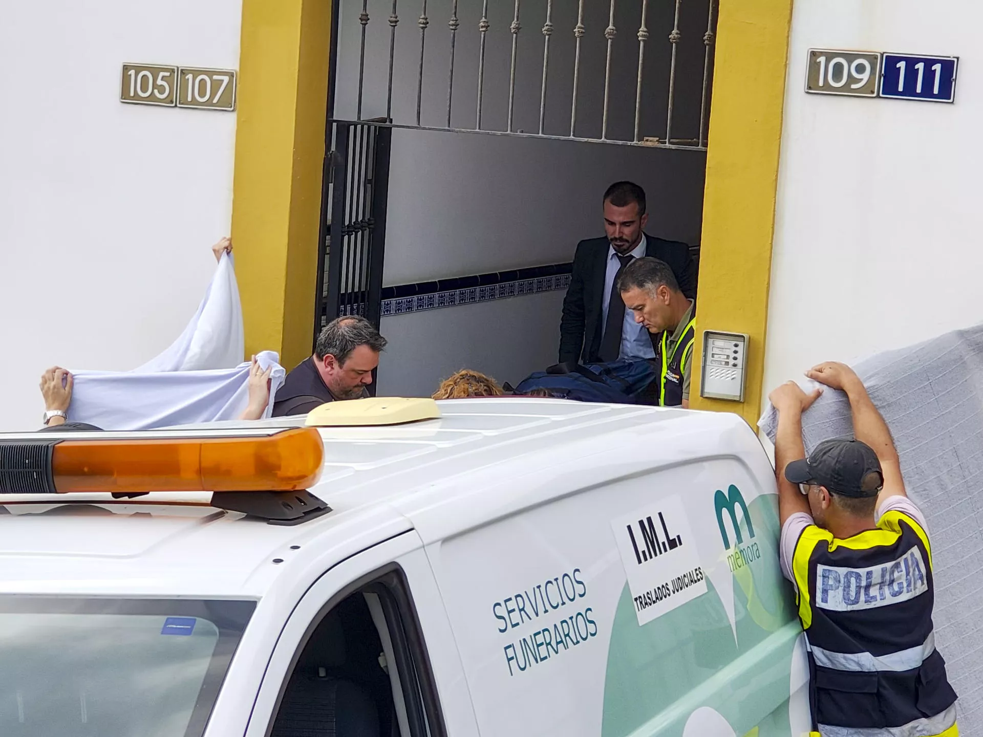 Crimen machista en Las Palmas: asesina a su pareja y se suicida tras el crimen en El Zardo. / CHRISTIAN AFONSO-EFE