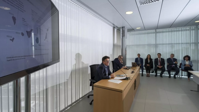 31a9b7e057b0a21c72e84fc2d873edc53a6ee928w