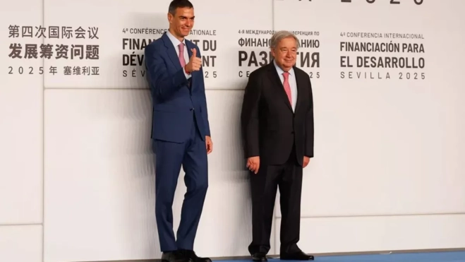Pedro Sánchez junto a Antonio GutérreEFE Pedro Sánchez junto a Antonio GutérreEFE