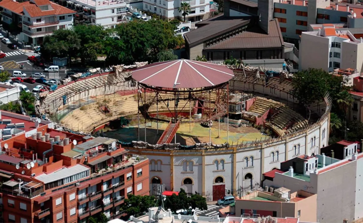 Vista de la Plaza de Toros Santa Cruz|ENMASCARADA