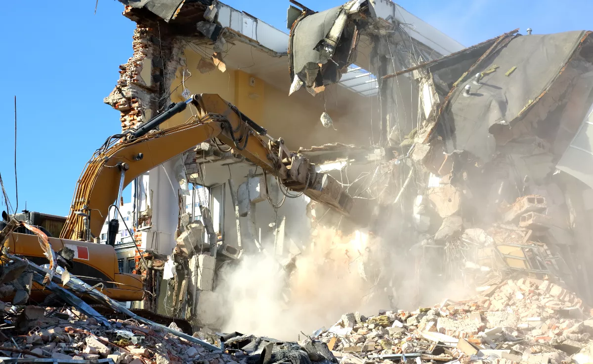 Una demolición de un edificio./ CANVA