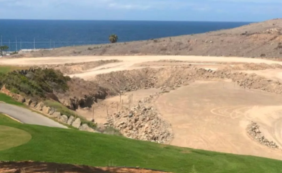 Vista general de los rellenos realizados por Lopesan en los barrancos de El Hornillo y Pasito  Blanco, en San Bartolomé de Tirajana. / Tamaranae Activistas