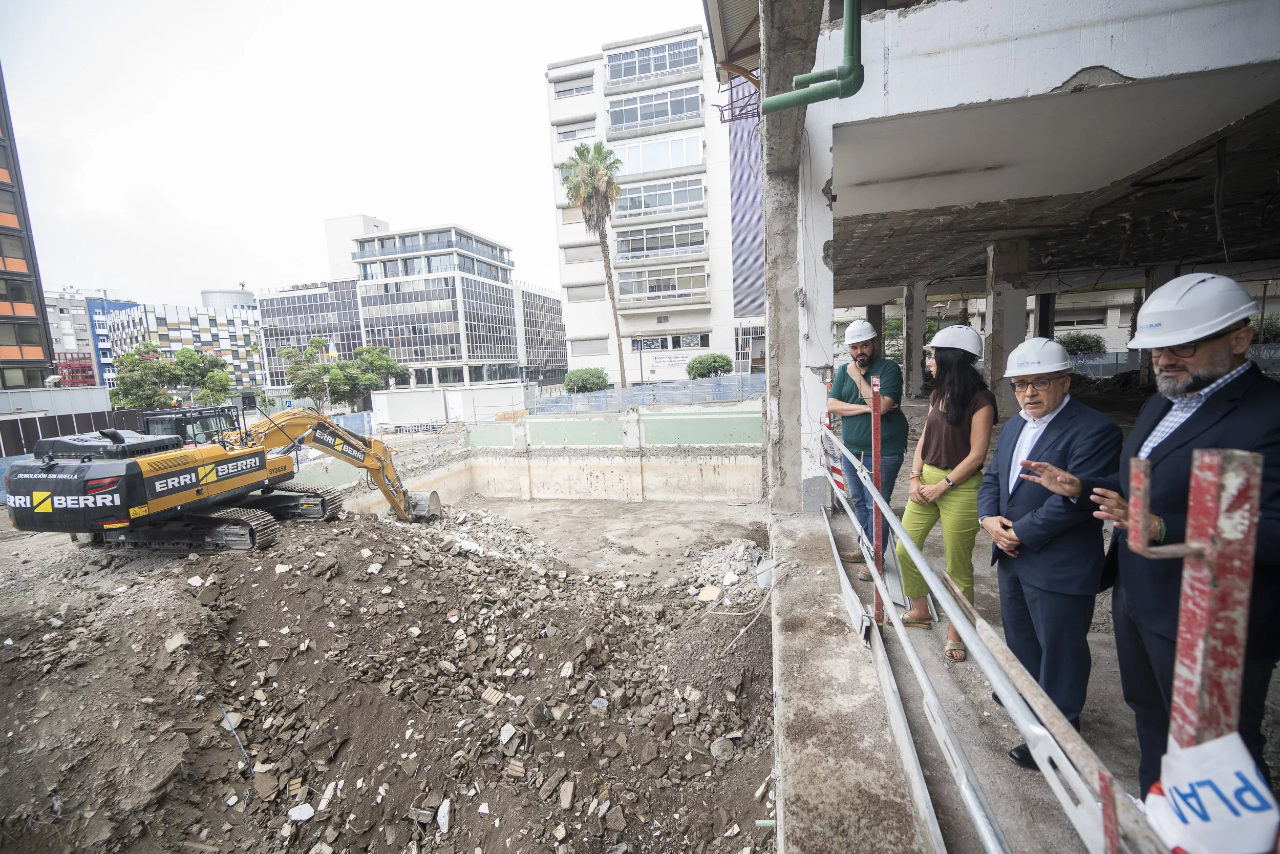  Visita institucional a las obras del Centro Insular. / CEDIDA