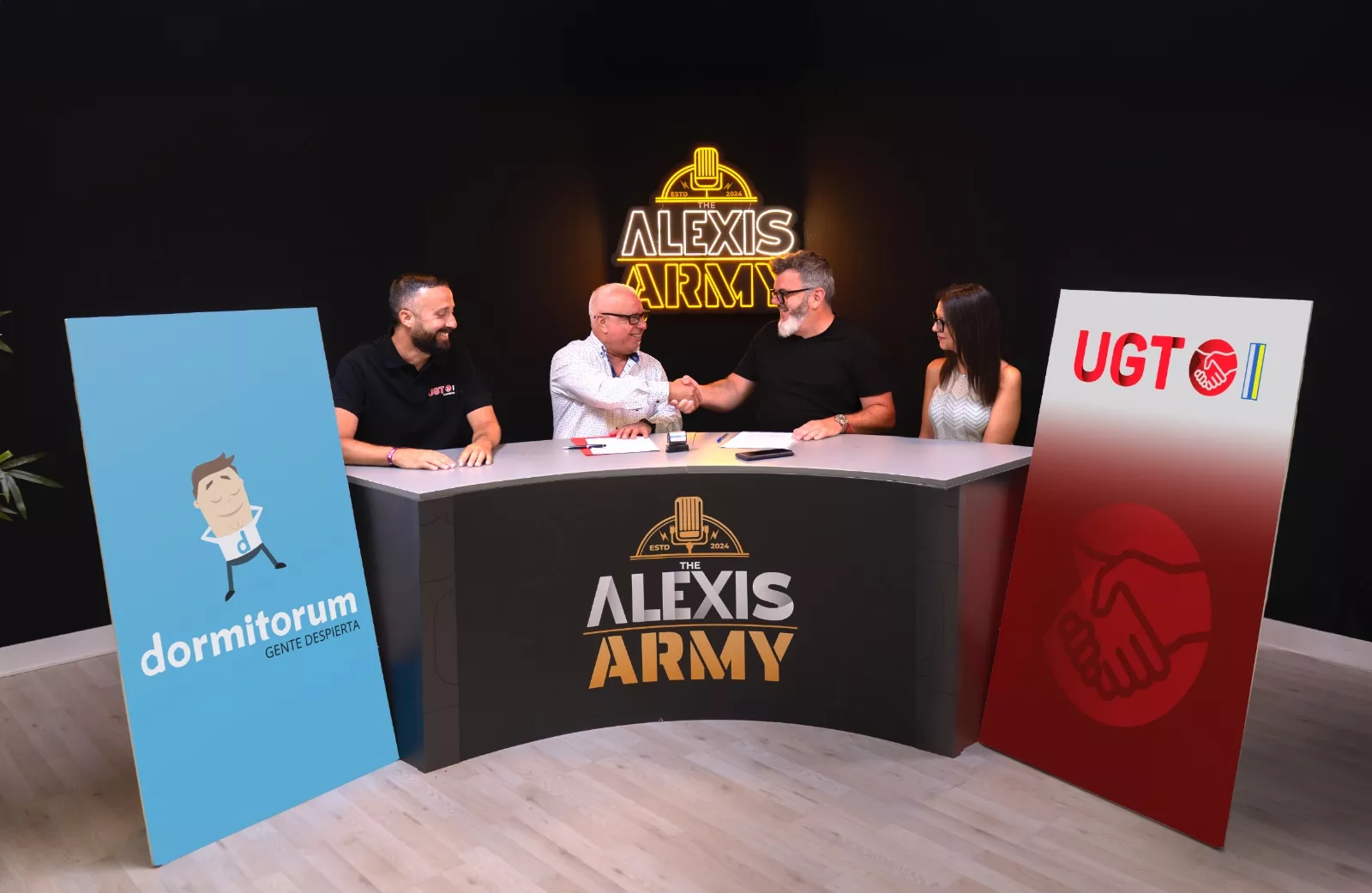 Acuerdo entre UGT y Dormitorum. / CEDIDA