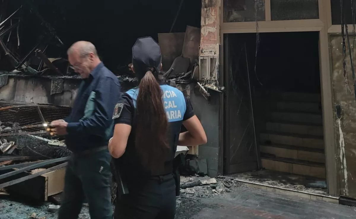 Policía Local en la zona del incendio. /Cedida