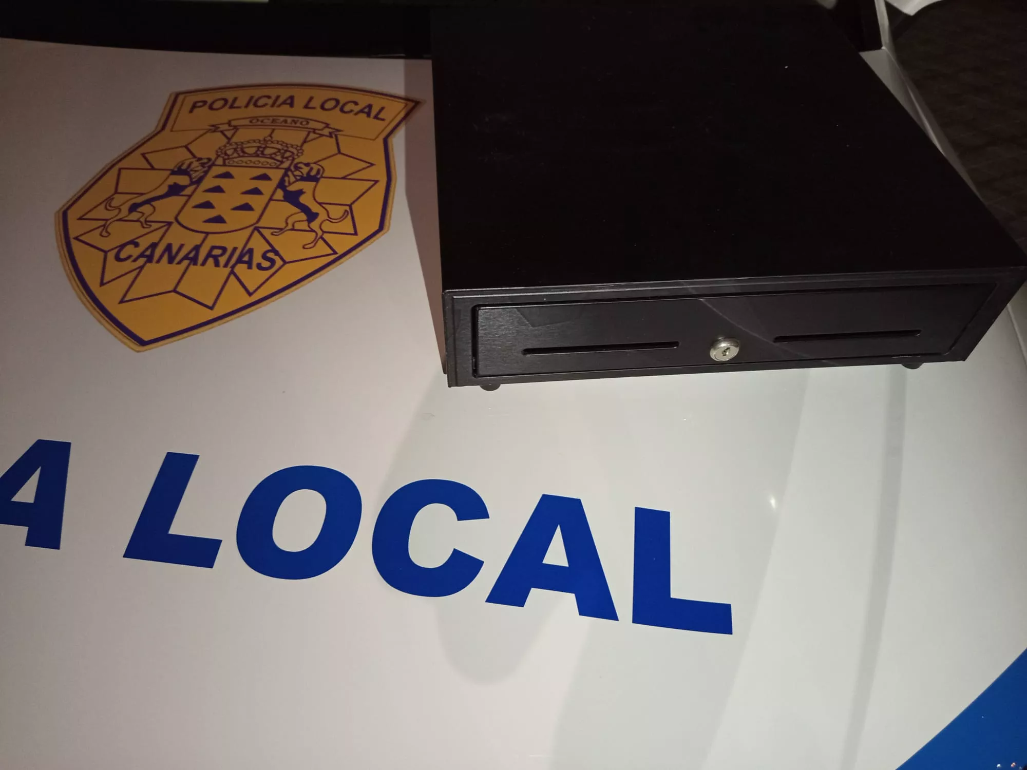 Caja registradora incautada a un joven  tras un robo en el Hello Mama Market de Las Palmas de Gran Canaria. / CEDIDA