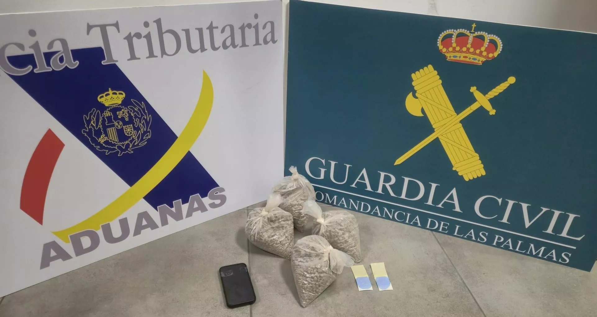 Droga incautada por la Guardia Civil en el aeropuerto de Gran Canaria. /Cedida