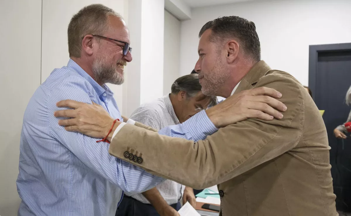 A la izquierda, José Eduardo Ramírez; a la derecha, Teodoro Sosa  EFE