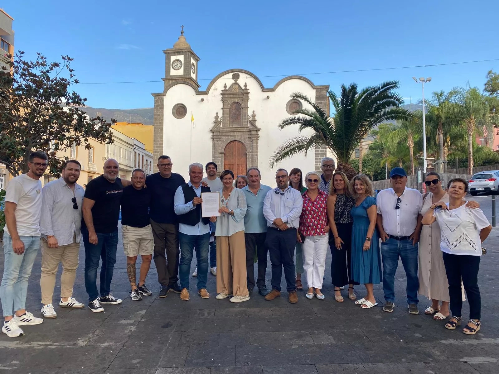 Los doce concejales que han presentado la moción. / CEDIDA 