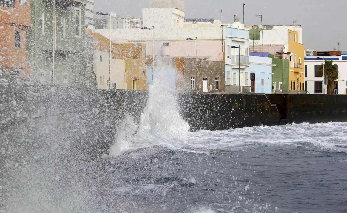 El barrio de San Cristóbal en Las Palmas de Gran Canarias es uno de los núcleos de viviendas afectados por la Ley de Costas / EFE
