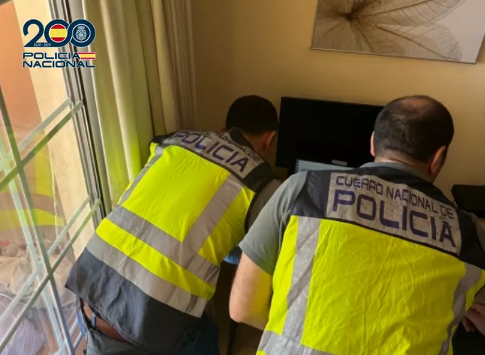 Investigación de la Policía Nacional al detenido por distribuir material de abuso sexual infantil en Tenerife. / POLICÍA NACIONAL