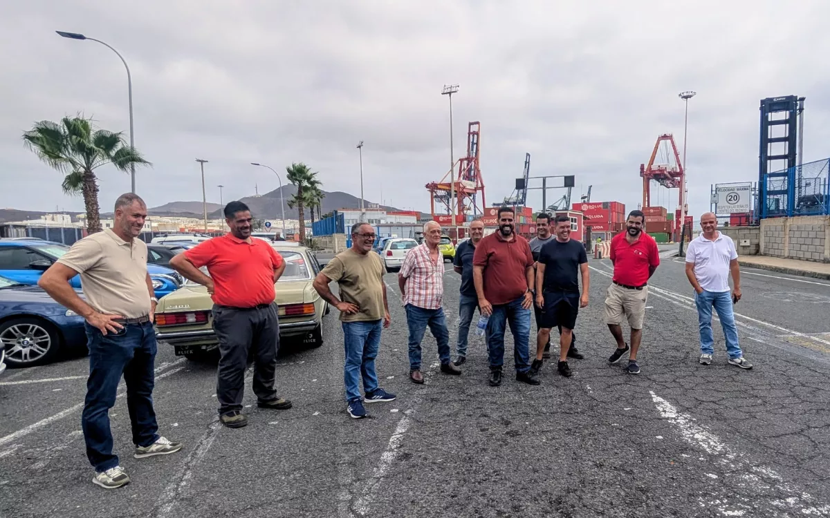 Gesport pacta con los transportistas y Boluda y Opcsa siguen bloqueadas en el Puerto de Las Palmas. / AH
