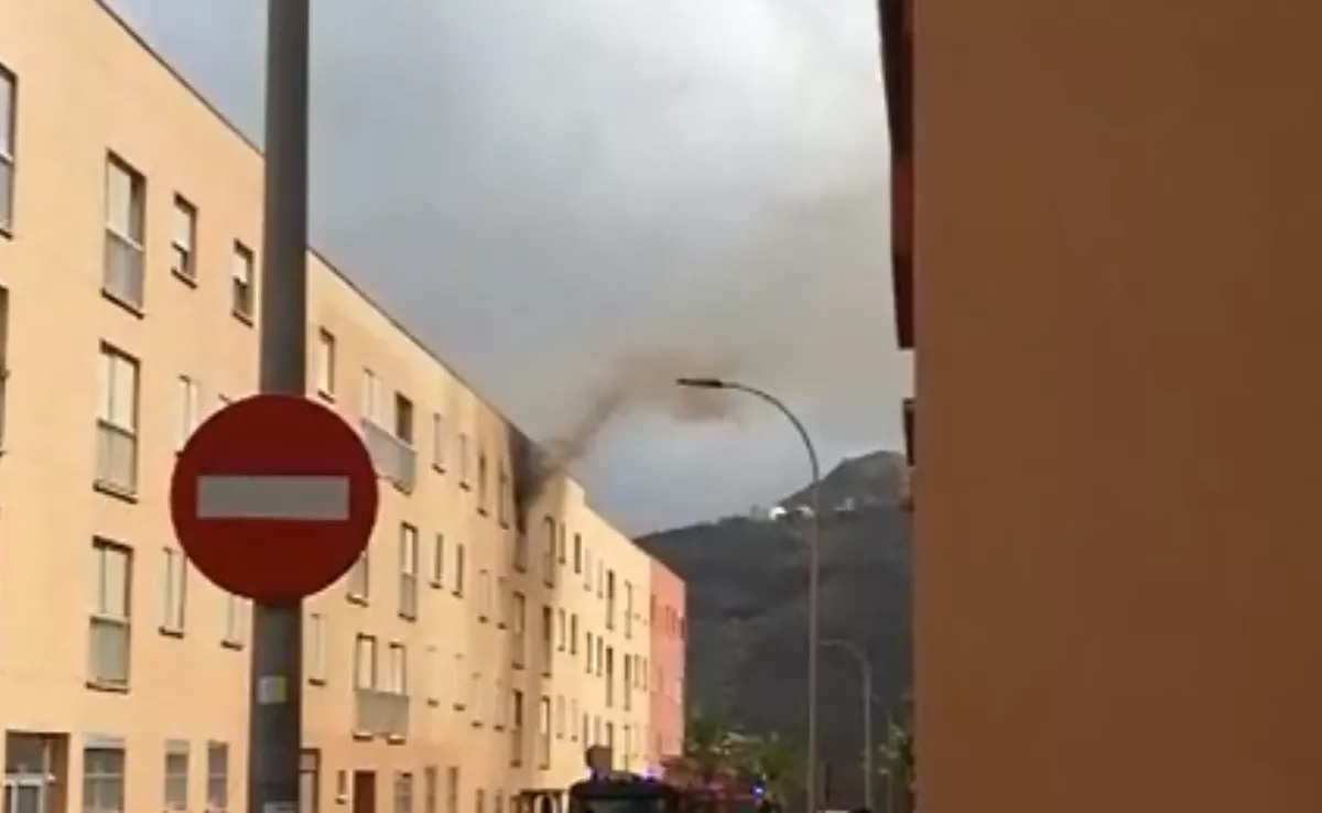 Imagen del incendio de una vivienda en La Laguna. / CEDIDA