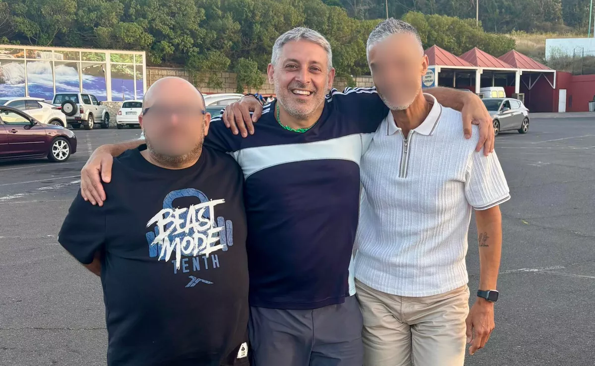 Foto de Santiago Carlos Martín, exjefe de Protección Civil de Santa Cruz acusado de abuso sexual y trata, tras salir de la cárcel donde se encontraba en prisión preventiva./ SCM