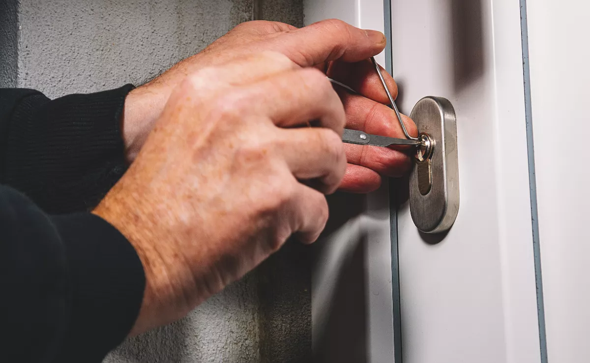 Imagen alusiva a un robo / CANVA