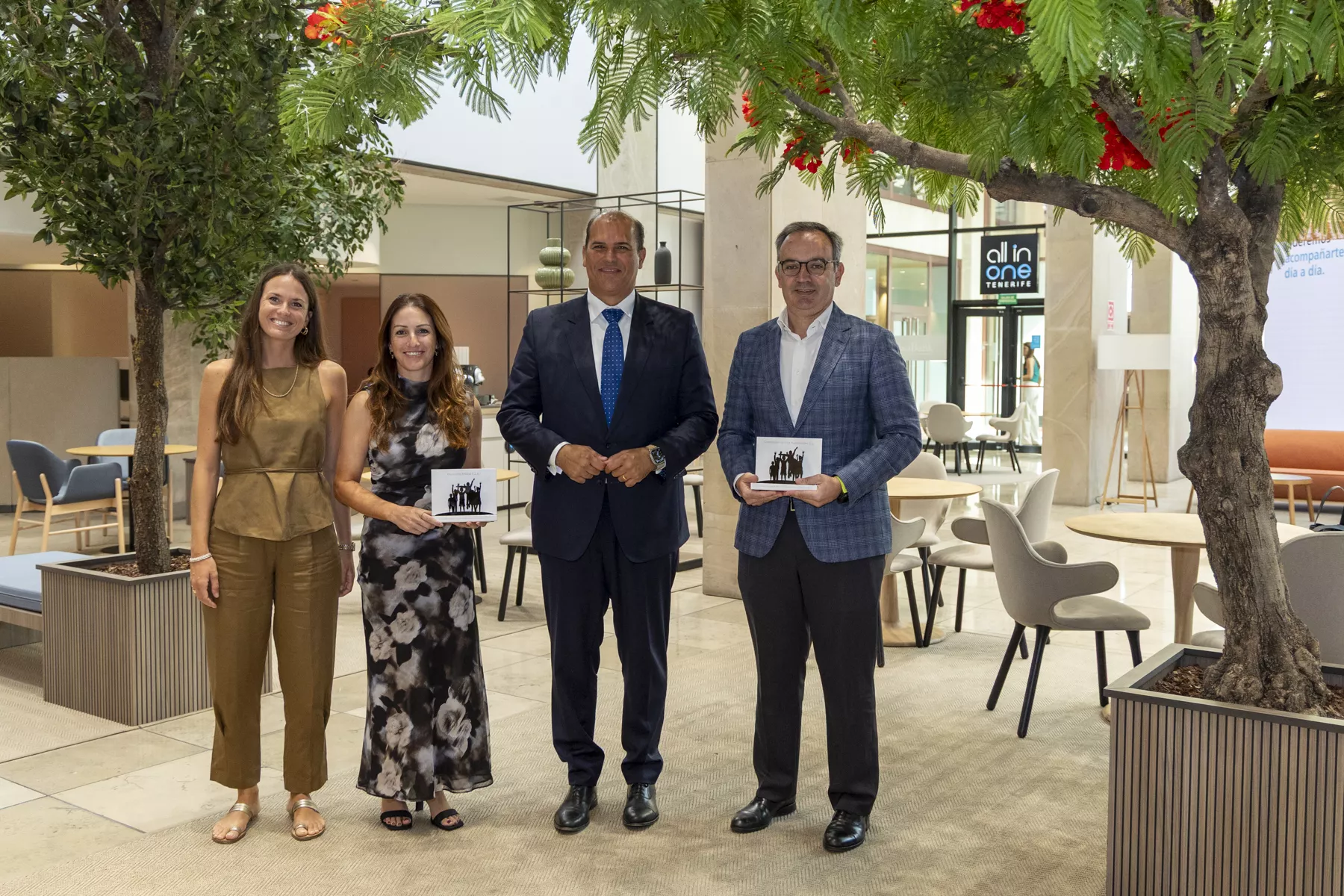 Reconocimiento a empresas canarias por su contribución al programa GAVI. / CAIXABANK