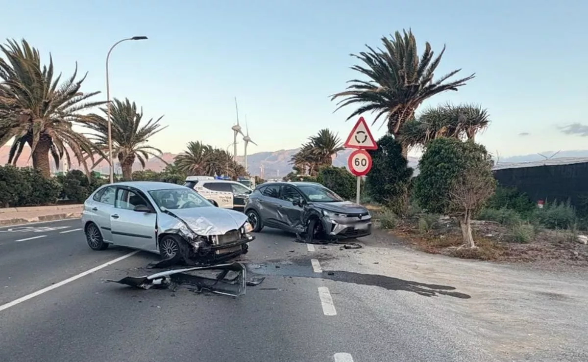 Dos vehículos afectados por el accidente en Agüimes|