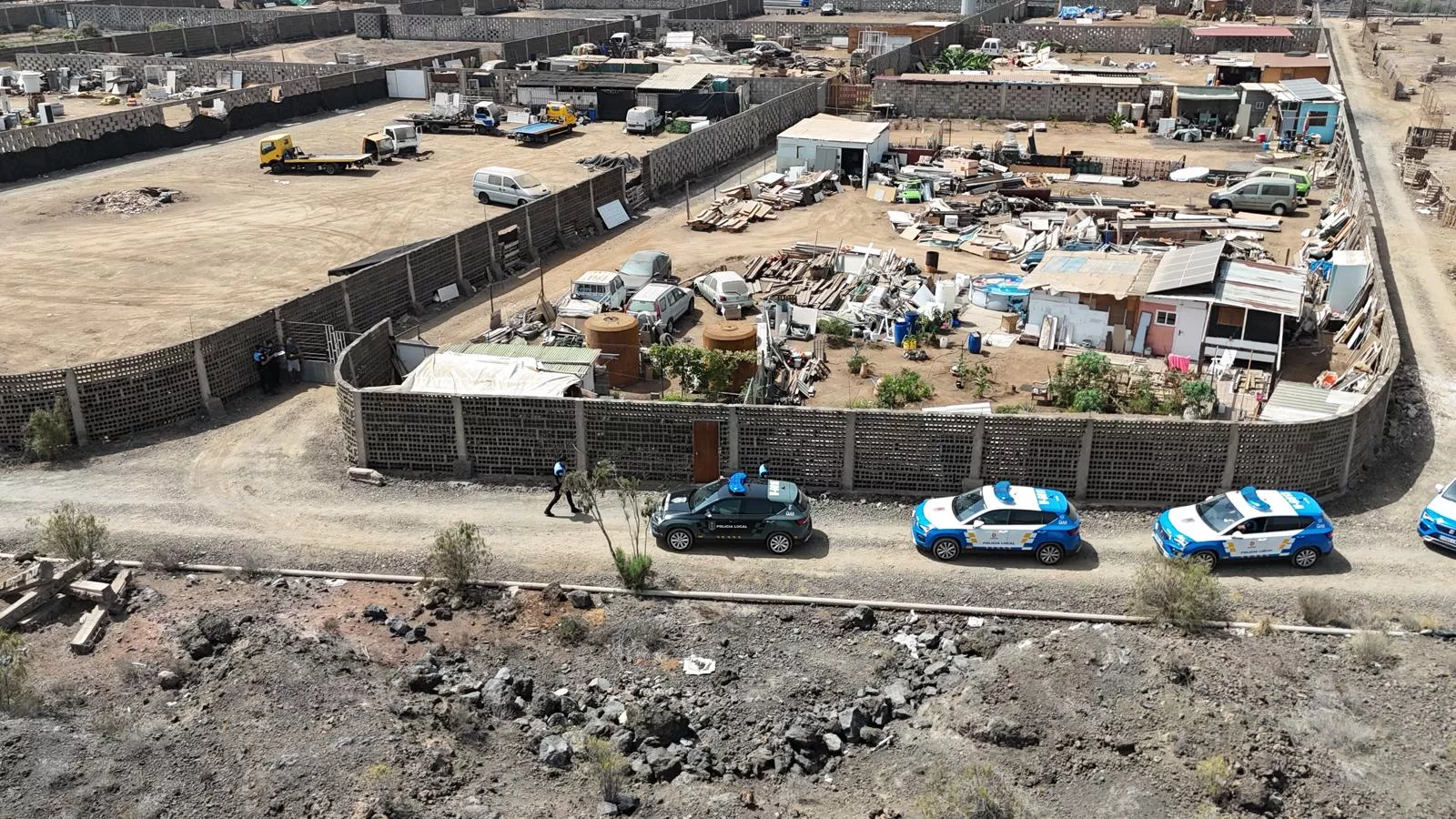 Imágenes de la intervención en El Vivo, en Arona. / AYUNTAMIENTO DE ARONA