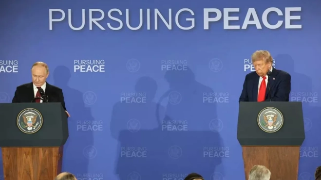 Donald Trump recibe a Putin en AlaskaEFE (2) Donald Trump recibe a Putin en AlaskaEFE (2)