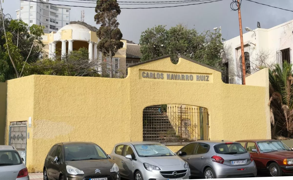 Fachada del antiguo colegio Carlos Navarro Ruiz. /Cedida