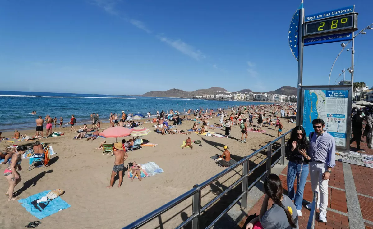 Imagen de la playa de Las Canteras / EFE