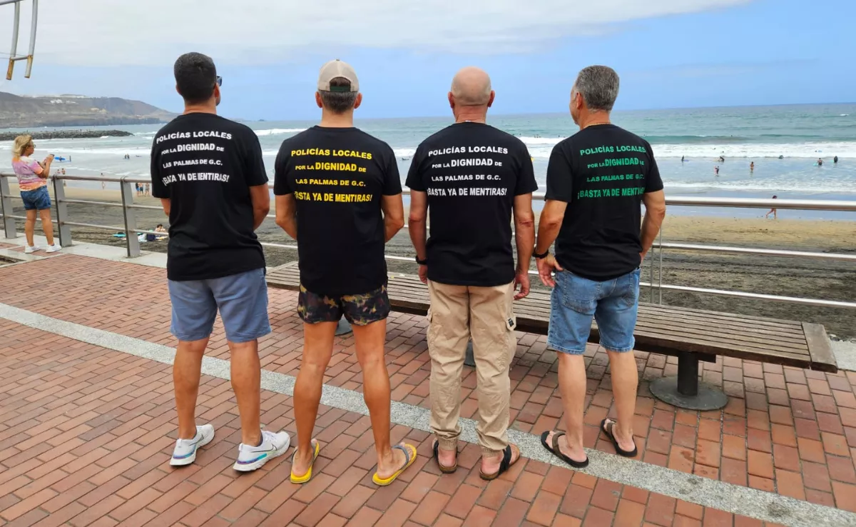 Imagen de policías locales en su caminata reivindicativa de este sábado / CEDIDA