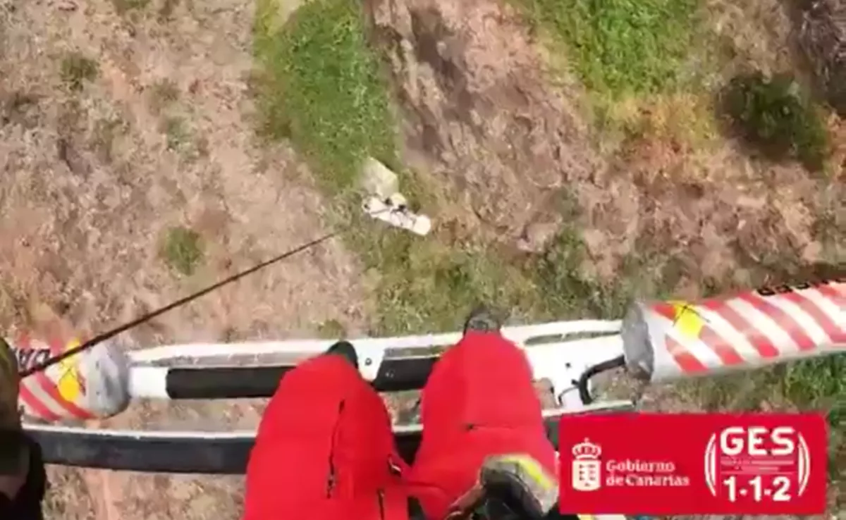 Imagen del rescate a la senderista en Anaga / 112 CANARIAS