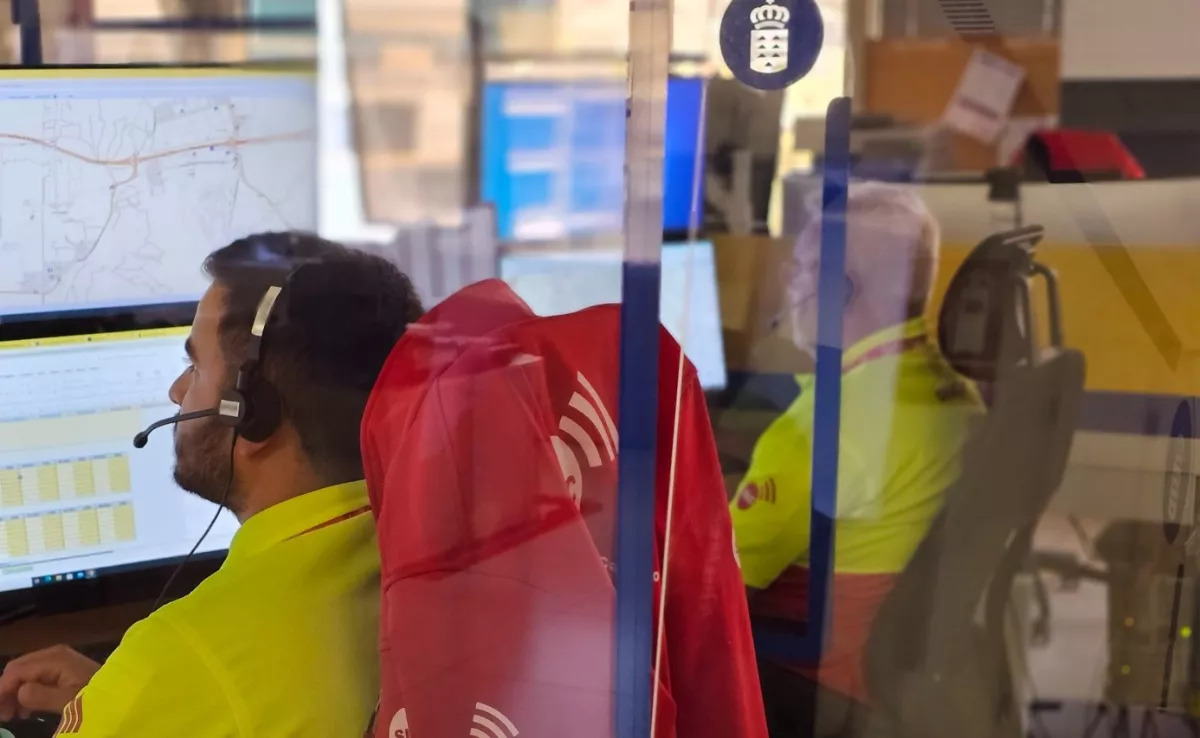 Imagen de un trabajador del 112 Canarias / 112 CANARIAS