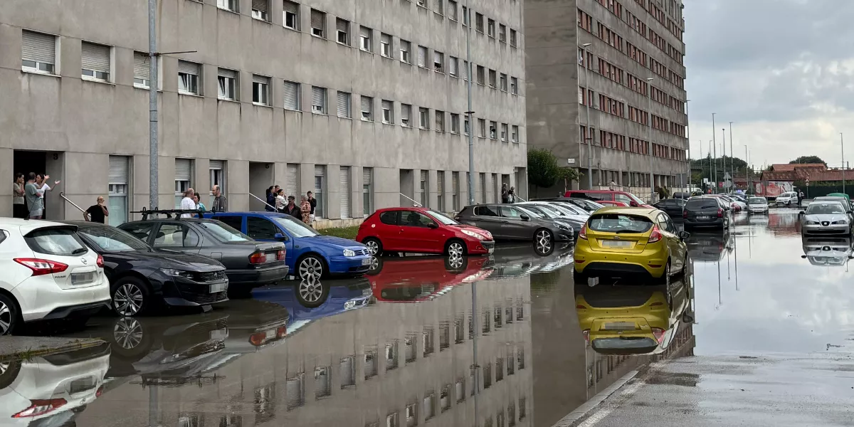Imagen de una carretera mojada / EFE