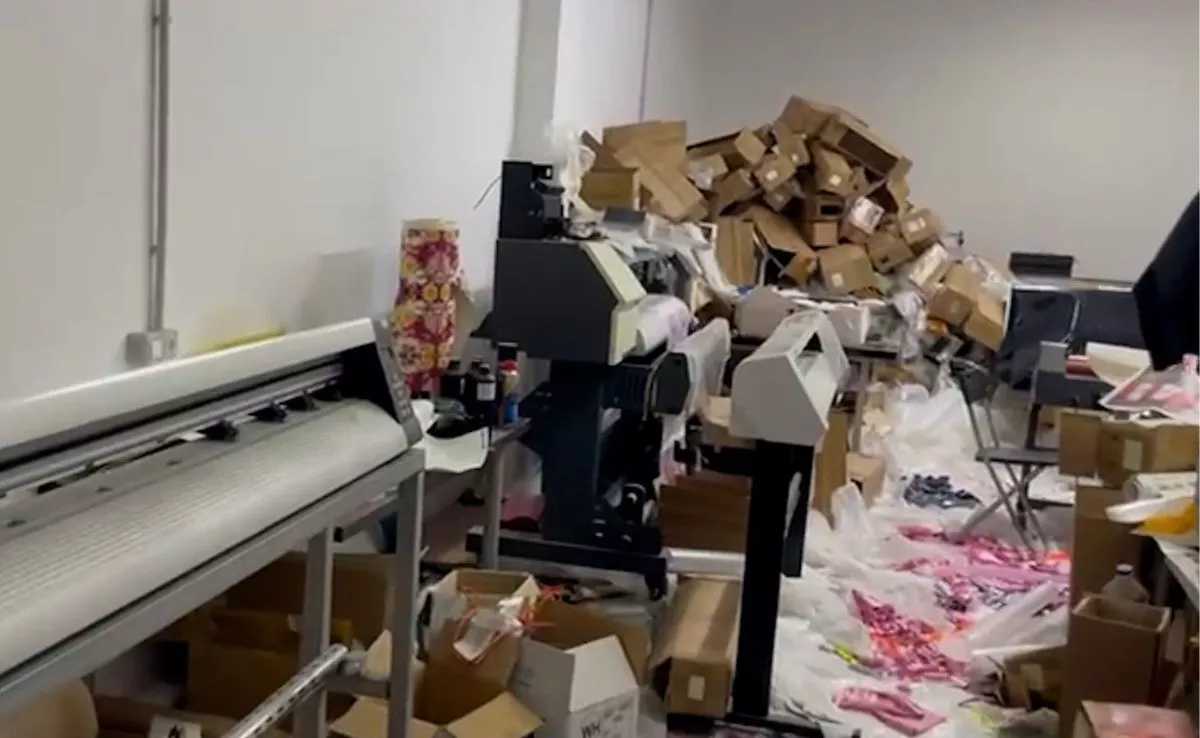 La fábrica de serigrafiado textil desmantelada por la Guardia Civil. /Cedida