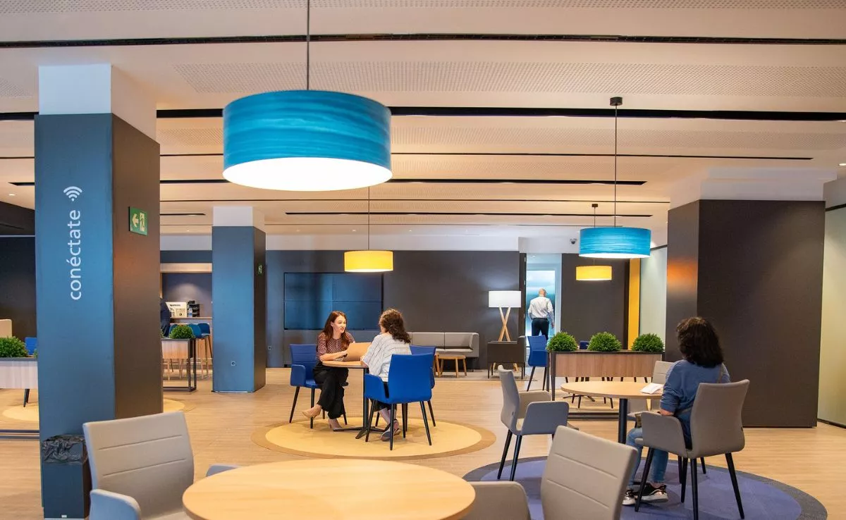 Oficina de CaixaBank en Canarias. /Cedida