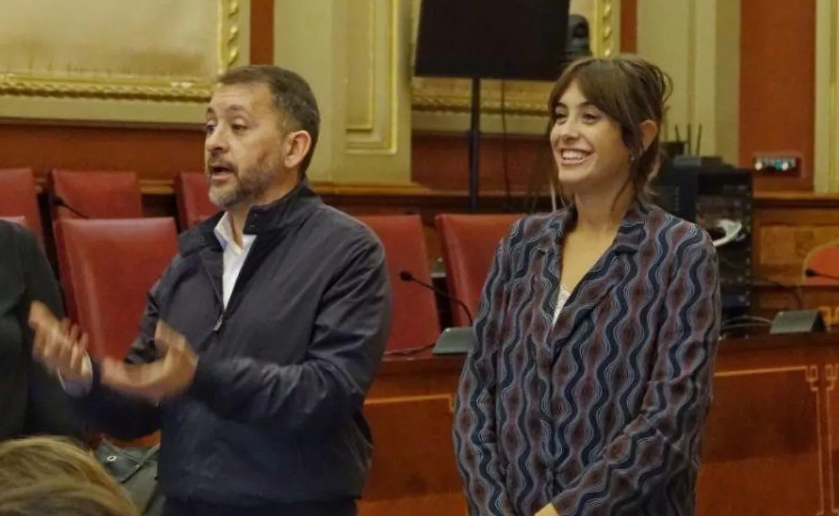 El alcalde de Santa Cruz, José Manuel Bermúdez, y la concejal de Políticas Sociales, Charín González./ CEDIDA