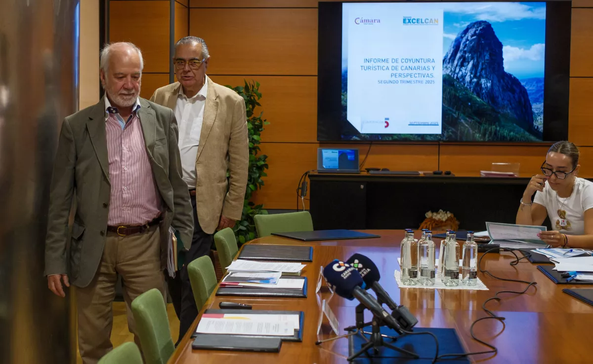 Presentación del informe de coyuntura sobre la situación del turismo en las islas / EFE - ÁNGEL MEDINA G.