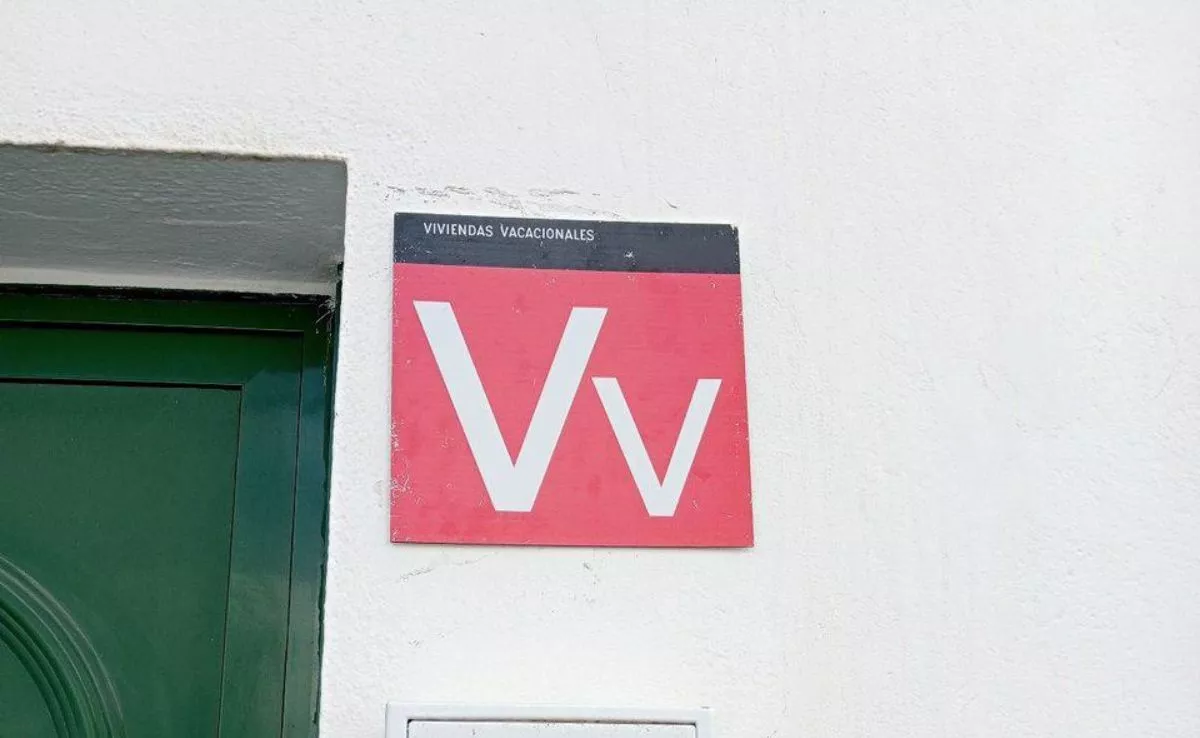 Cartel de Vivienda Vacacional. /Imagen de la Red