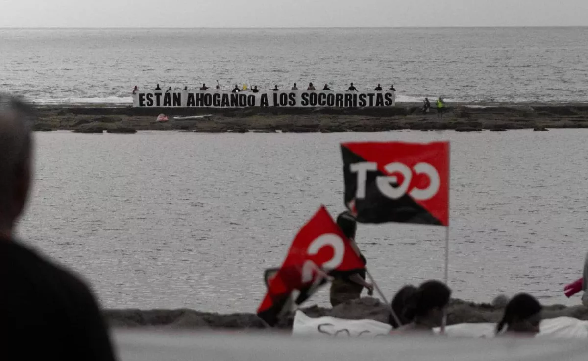 Socorristas en huelga se concentraron pasado 8 de septiembre en Las Canteras para denunciar la precariedad del servicio. CEDIDA